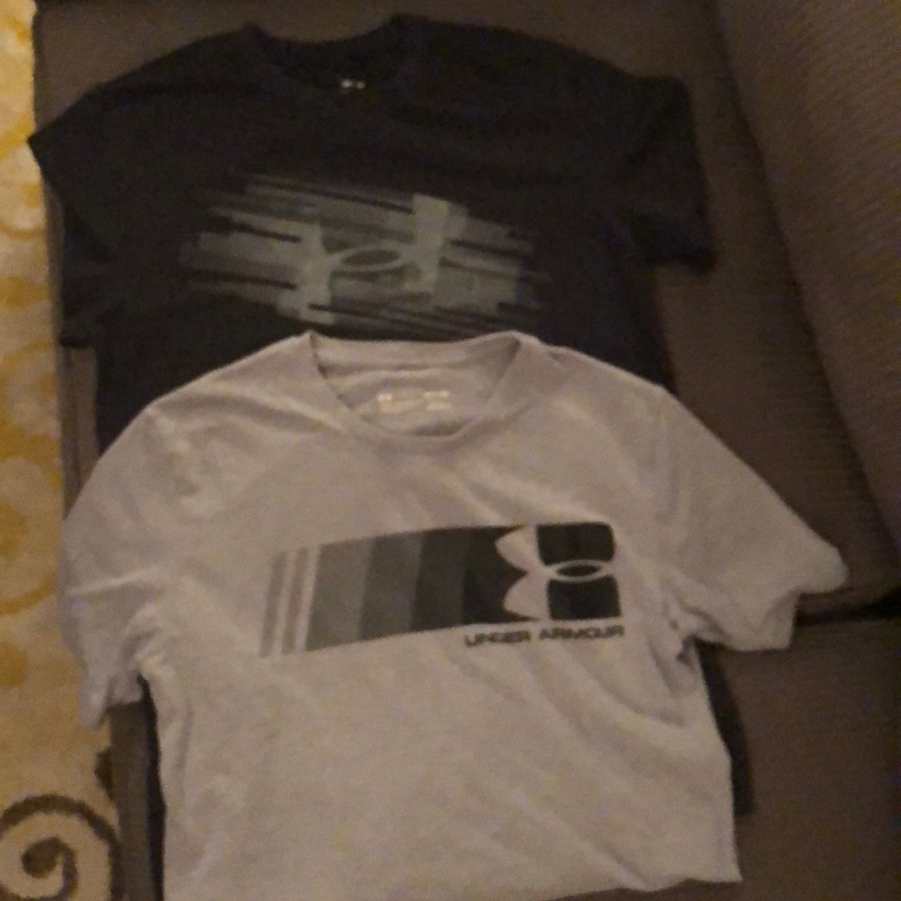Adult Small UnderArmour shirts